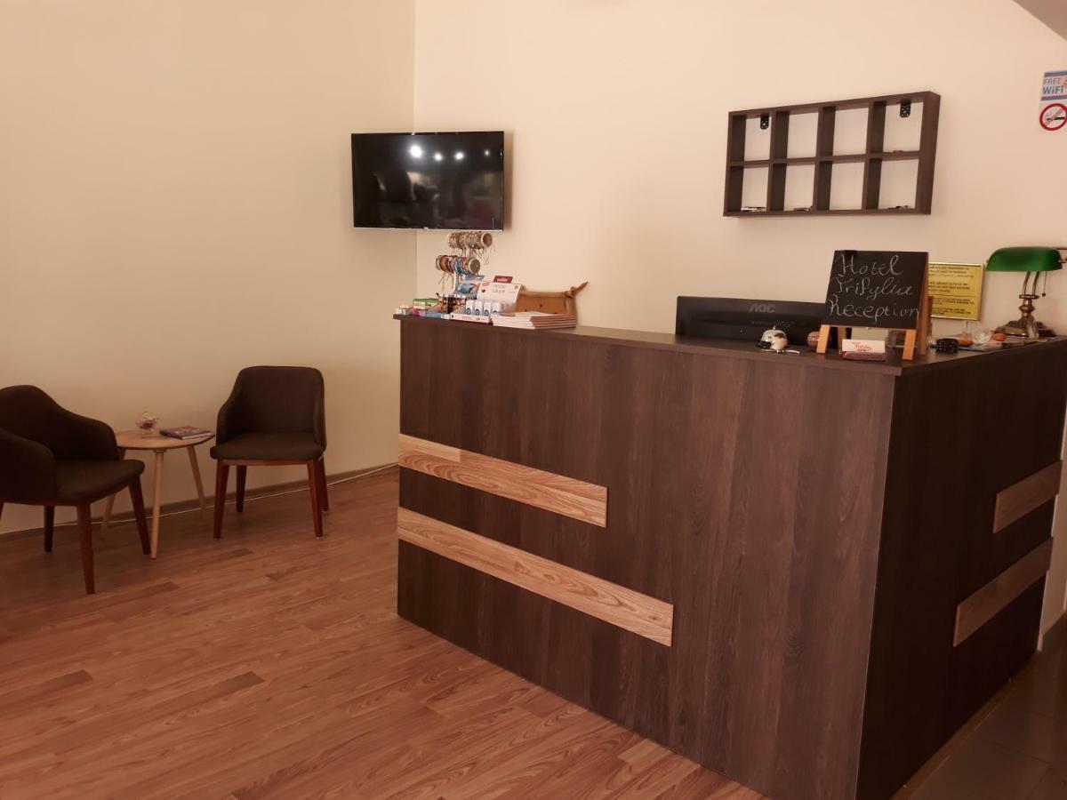 Hotel Trifylia Кипарисия Екстериор снимка